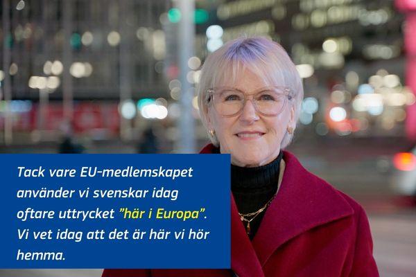 Margot Wallström utanför Kulturhuset
